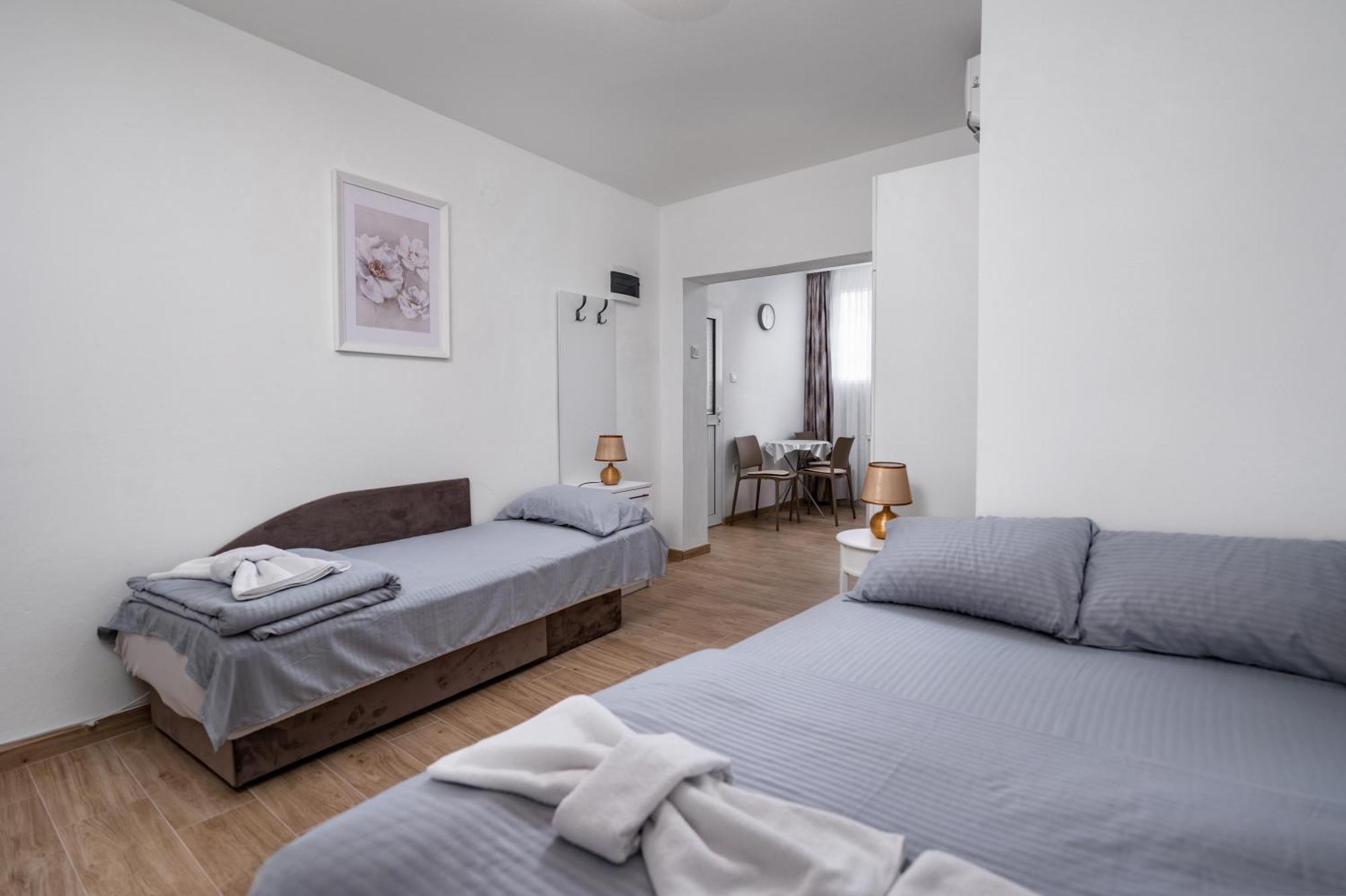 Apartmani Kaan 포드고리차 외부 사진